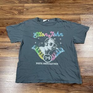 Daydreamer Elton John North American Tour 1974 Graphic Shirt Women Size M Gray